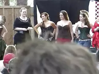 انجمن روسیه, ویدئو نه دختران انحنا, مسابقه کارتون 3d انجمن