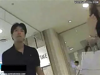 دختران زیبا با پوشیدن دامن کوتاه دختران زیبا