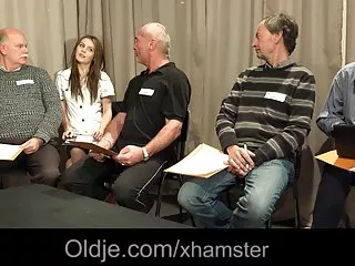 5 سن وحشیانه از کون, پرستار,