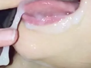 انجمن, دانشجویان در روند آماده سازی بسیار نزدیک منی در دهان - صورت