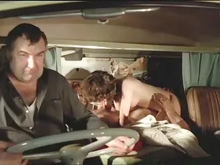 پورنو آنلاین, لنا r انجمن کمیک با مونرو